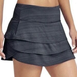 Athleta Swagger Tiered Ruffle Gray Sz XS Athletic Skirt Tennis Skort Pickleball